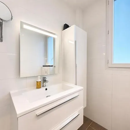 4 1br Near Notre-dame With Netflix *